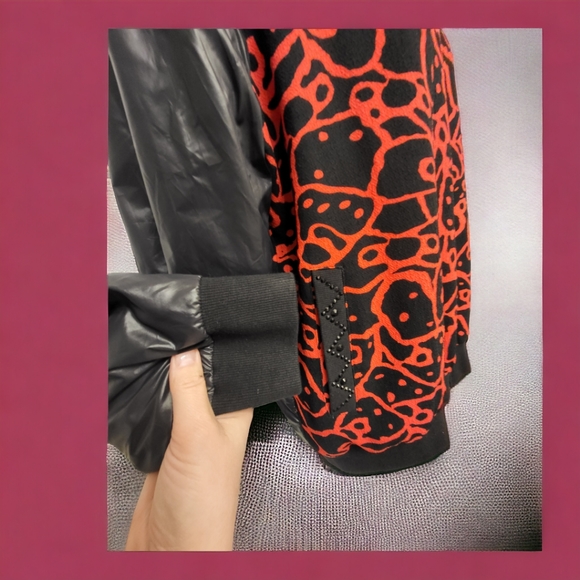 VENU(S) NEED light jacket w/hood,size XL, made in France - Picture 9 of 13